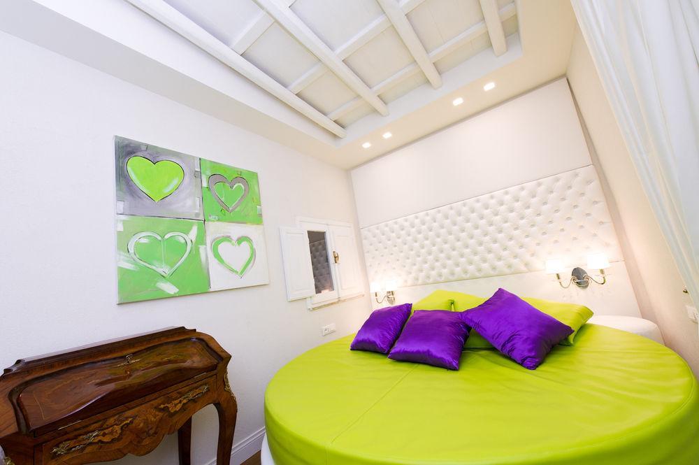 Domus Spagna Capo Le Case 3*