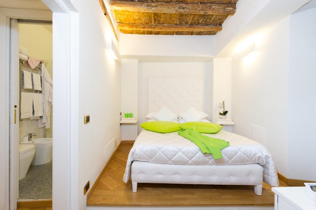 Bed & Breakfast Domus Spagna Capo Le Case 3*