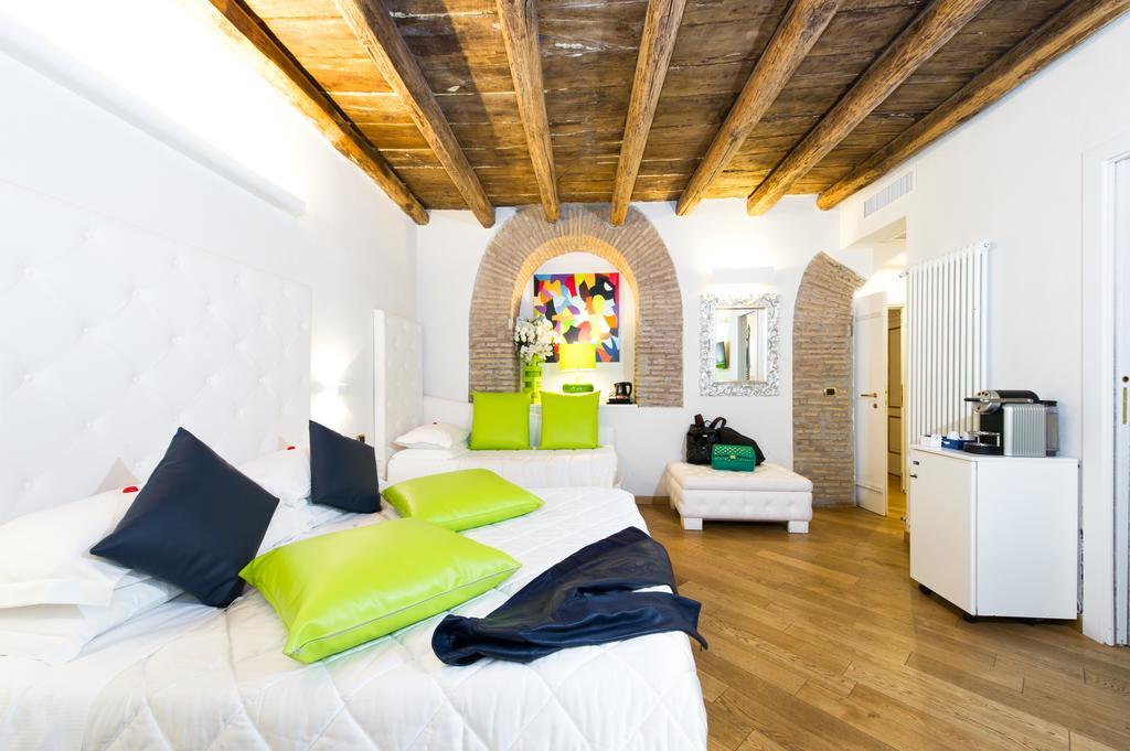 Domus Spagna Capo Le Case Bed & Breakfast Rome