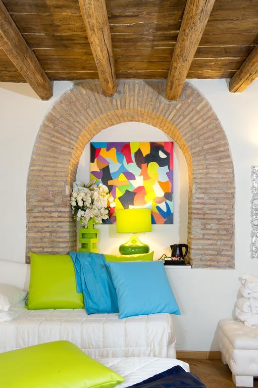 Domus Spagna Capo Le Case 3*