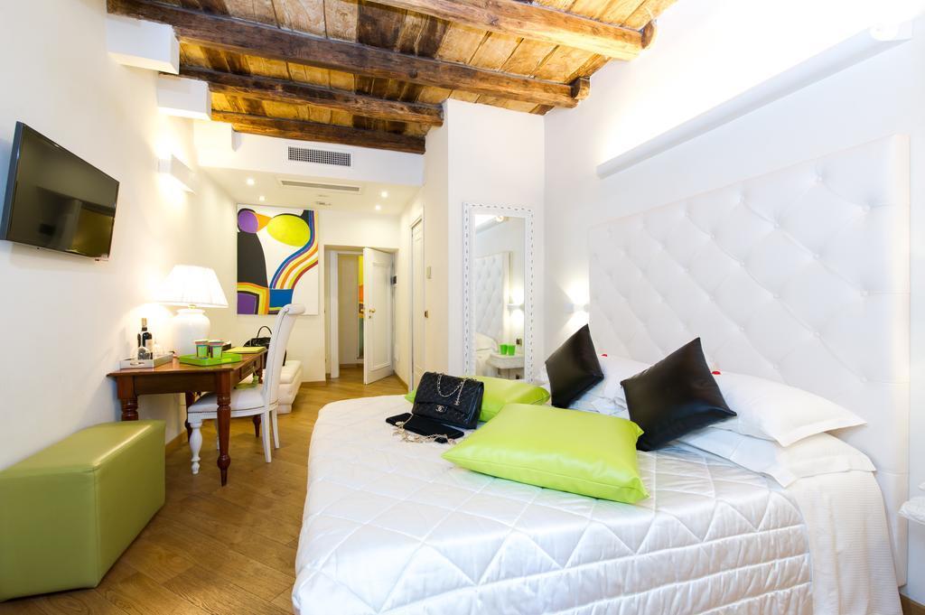 Domus Spagna Capo Le Case Bed & Breakfast