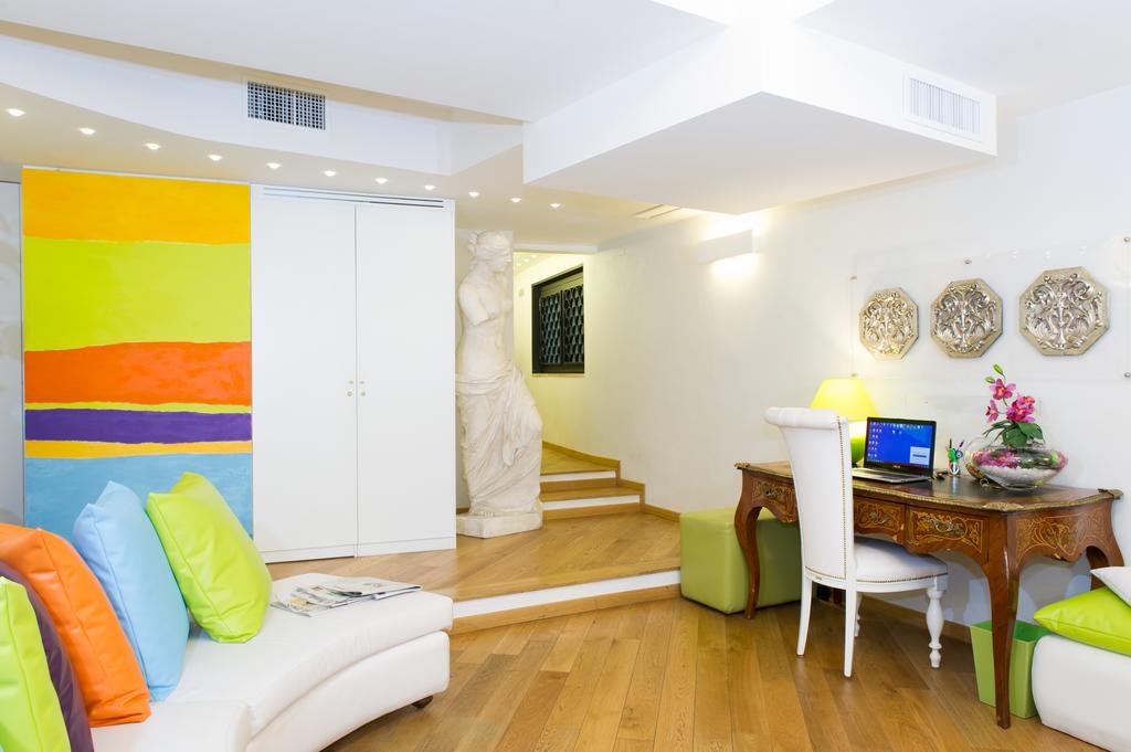 Domus Spagna Capo Le Case Bed & Breakfast 3*
