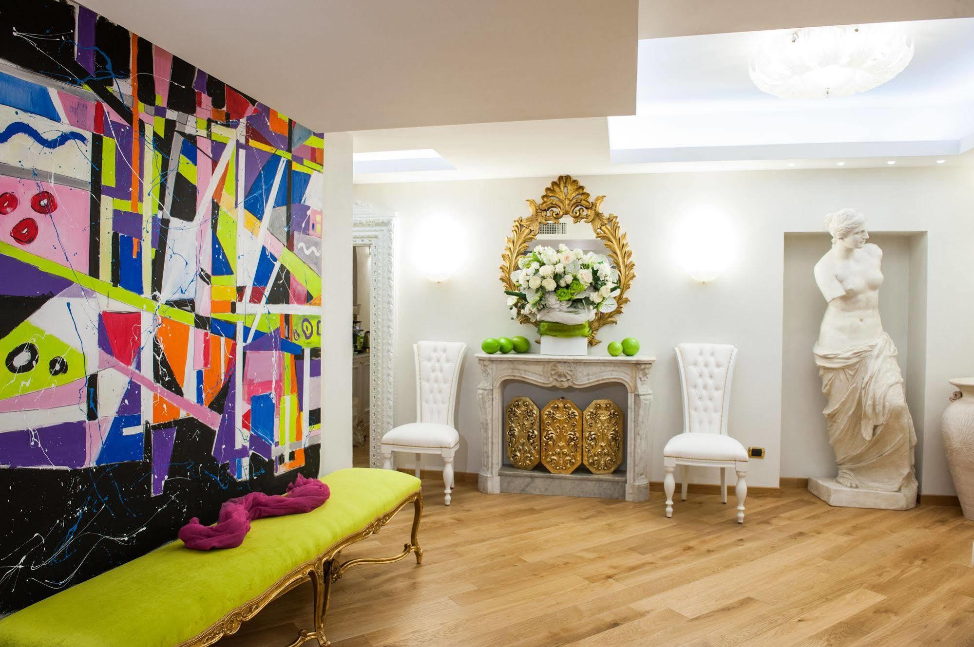 Bed & Breakfast Domus Spagna Capo Le Case 3*